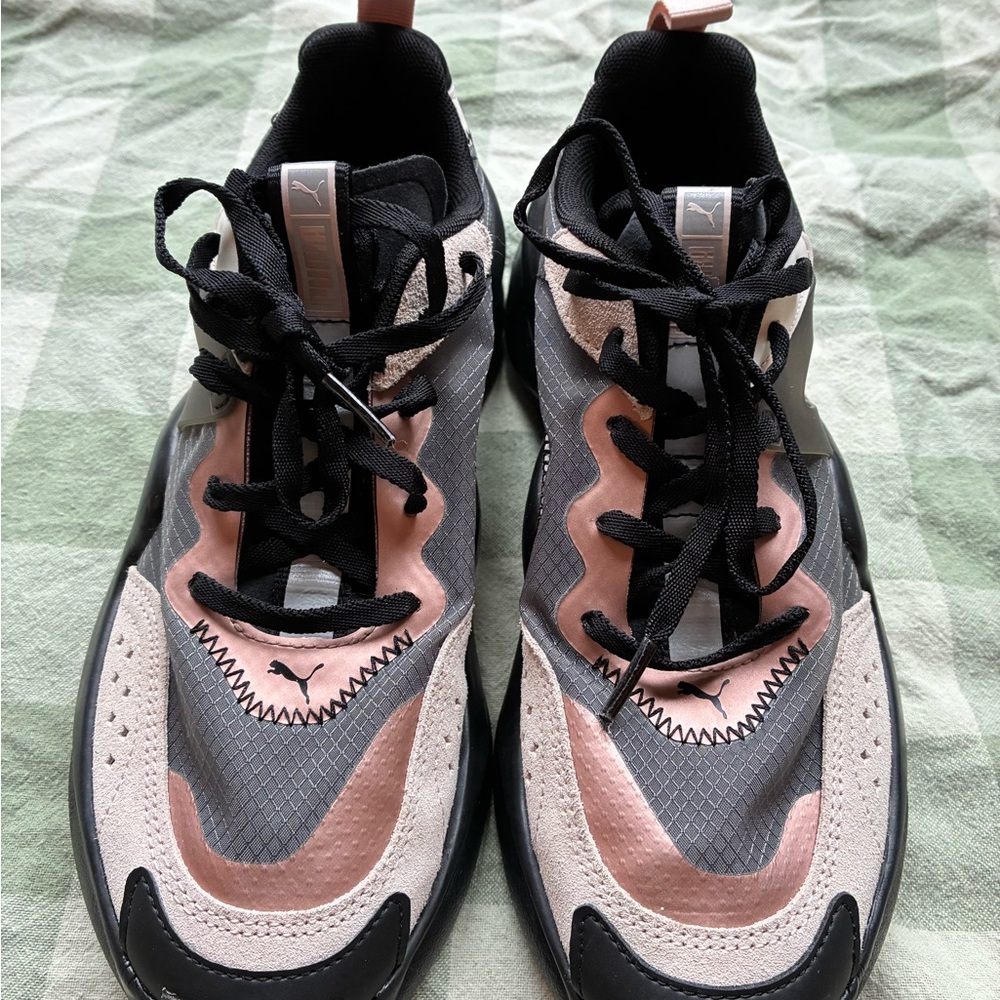 Puma Women’s Rise Sneakers in “Black Rosewater” EUC 6.5 Athletic Sport Pink Y2K - Picture 4 of 9